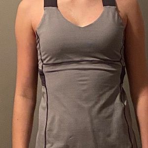 A gray lululemon tank
